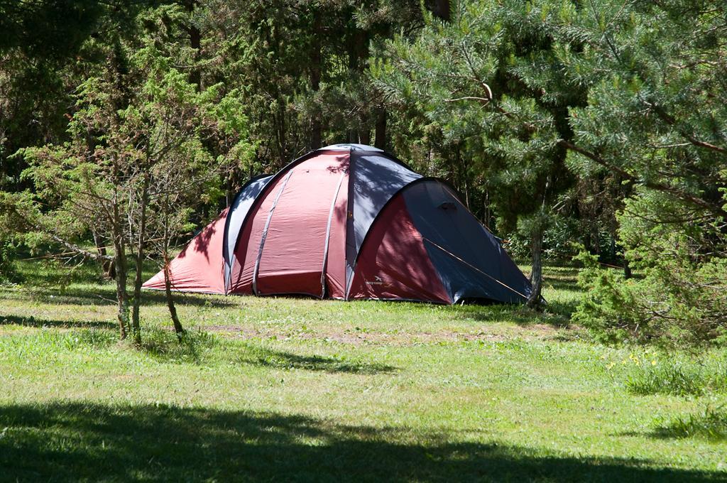 Tehumardi Camping Hotel Salme Esterno foto